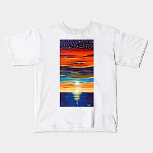 'SUNSET AS A DIVINE GESTURE' (VERSION #2) Kids T-Shirt